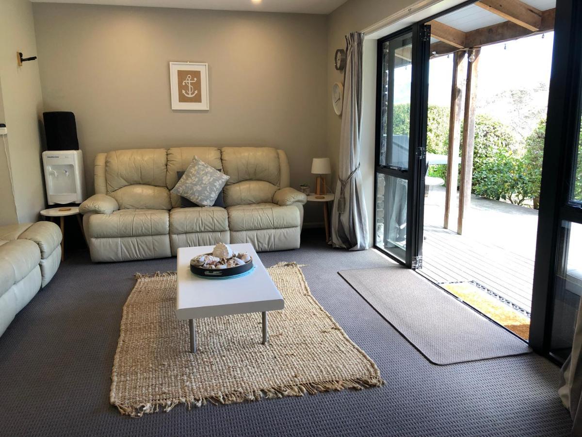Vila Tranquil Family Retreat Akaroa Exteriér fotografie